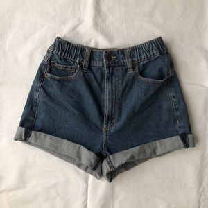 Garage Mom shorts (Size 25)